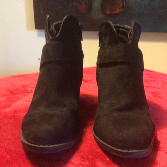 No Parking black suede ankle boots - Picture 2 of 4